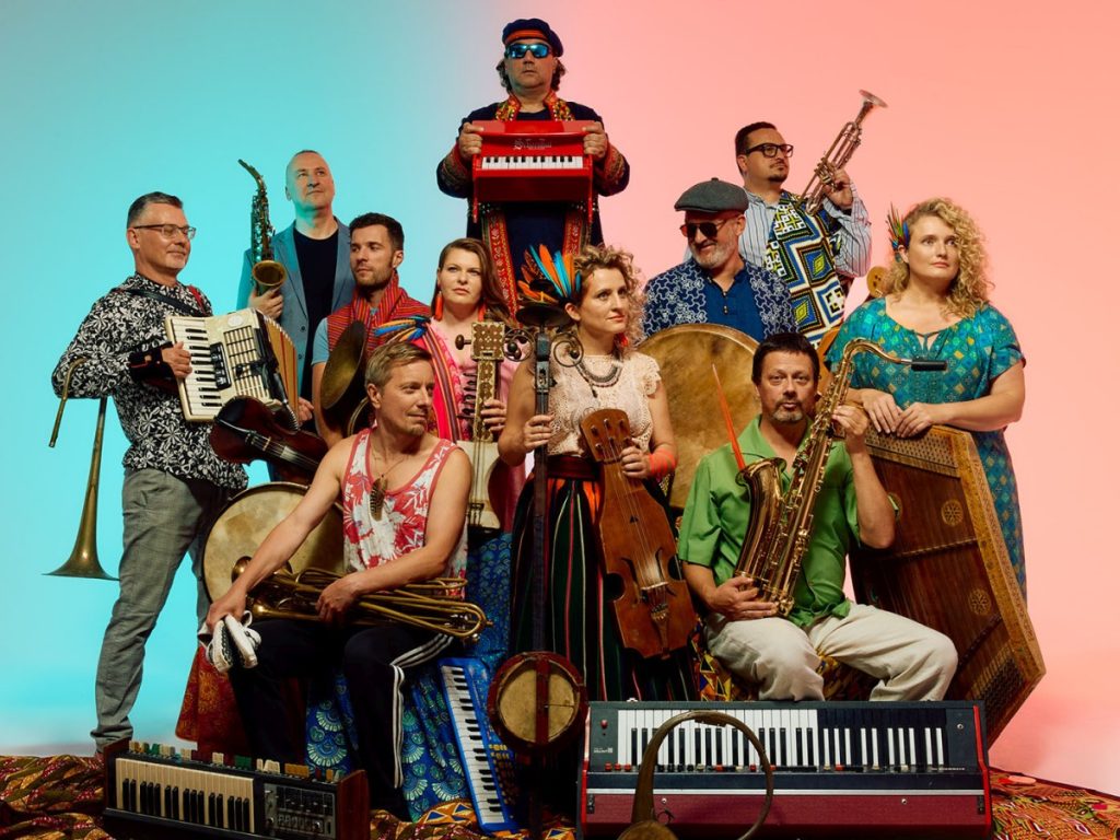 Brzmienia world music w Rzeszowie na 11. Festiwalu „Reggae nad Wisłokiem – Gramy dla klimatu” - 2026 - Koncerty w Rzeszowie Reggae nad Wisłokiem 2026 Kapela ze Wsi Warszawa